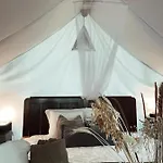 Vintage Tent At The Lovsin Estate Luksuzni šator