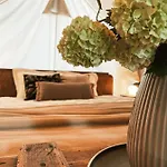 Vintage Tent At The Lovsin Estate Luksuzni šator