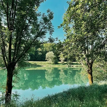 Vintage Tent At The Lovsin Estate Οργανωμένο κάμπινγκ Metlika