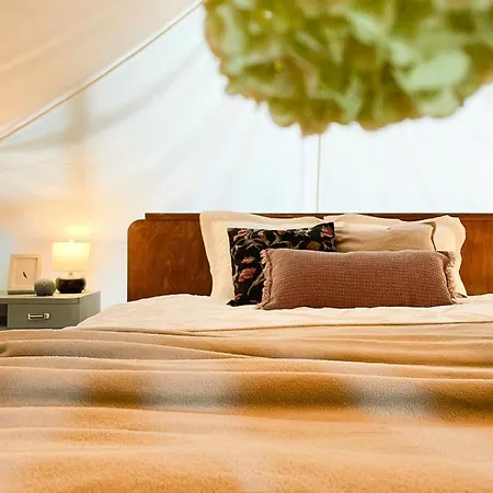 Vintage Tent At The Lovsin Estate Οργανωμένο κάμπινγκ Metlika