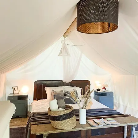 Luksuzni šotor Vintage Tent At The Lovsin Estate *