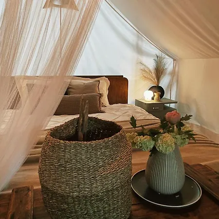 Luksuzni šotor Vintage Tent At The Lovsin Estate