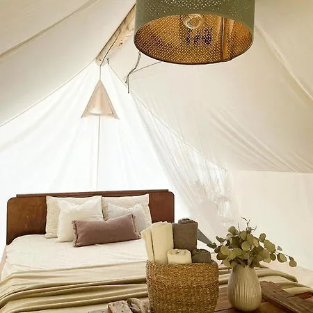Vintage Tent At The Lovsin Estate Campismo de Luxo Metlika