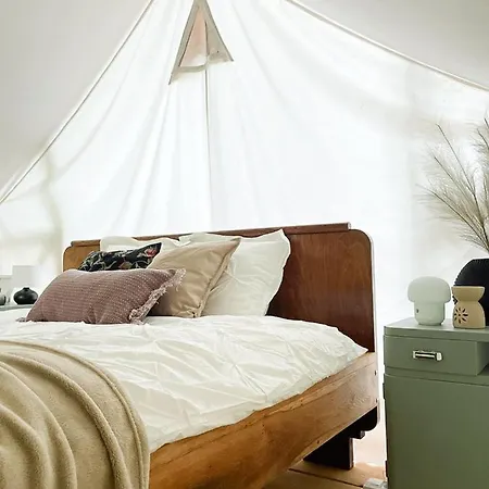 豪华帐篷 Vintage Tent At The Lovsin Estate
