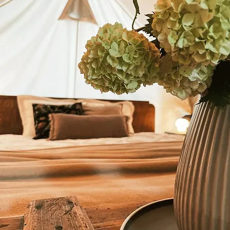 Vintage Tent At The Lovsin Estate Luksuzni šator