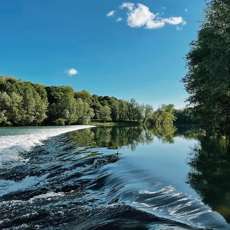 Vintage Tent At The Lovsin Estate