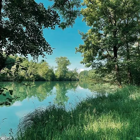 Vintage Tent At The Lovsin Estate Οργανωμένο κάμπινγκ *
