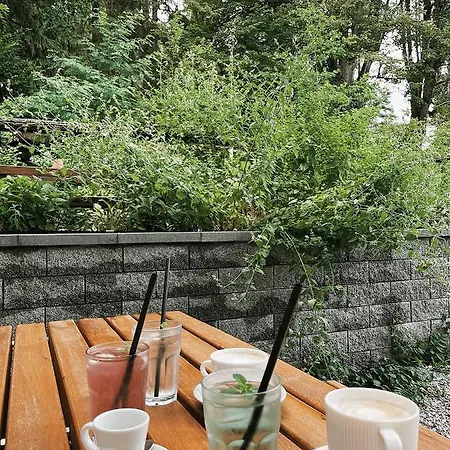 Οργανωμένο κάμπινγκ Vintage Tent At The Lovsin Estate