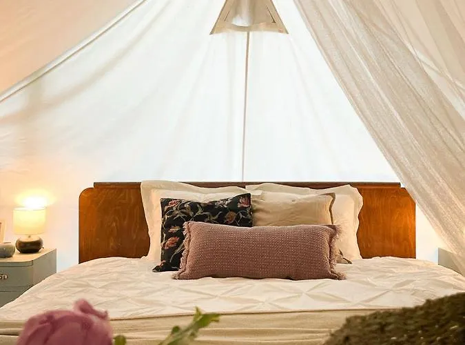 Vintage Tent At The Lovsin Estate Glamping