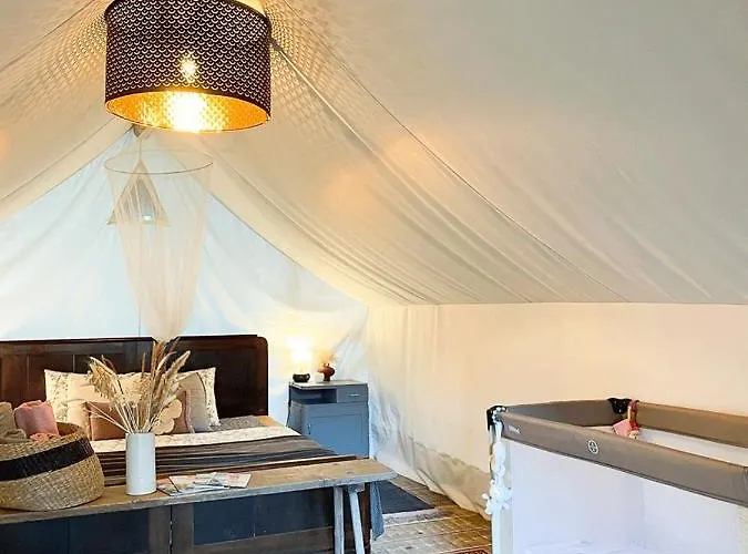 Vintage Tent At The Lovsin Estate Glamping