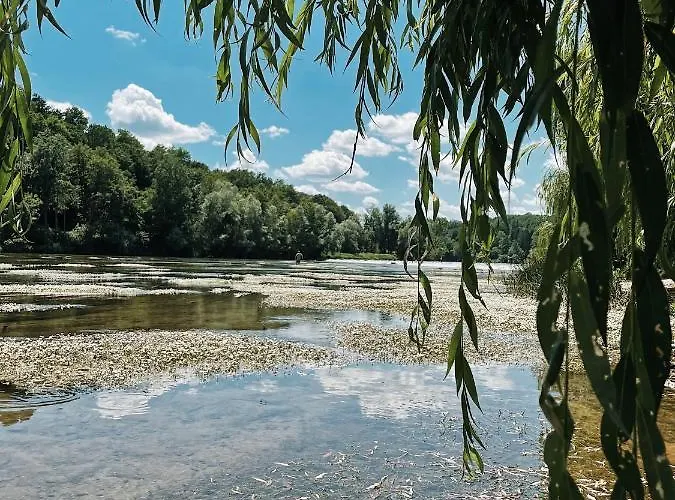 Vintage Tent At The Lovsin Estate *