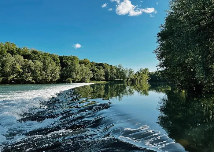 Vintage Tent At The Lovsin Estate